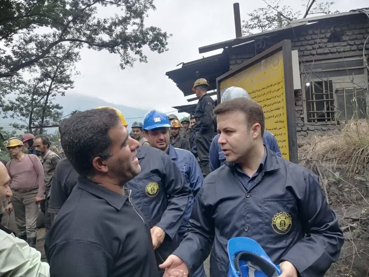 ورود دادستانی به تضییع حقوق کارگران معادن آزادشهر